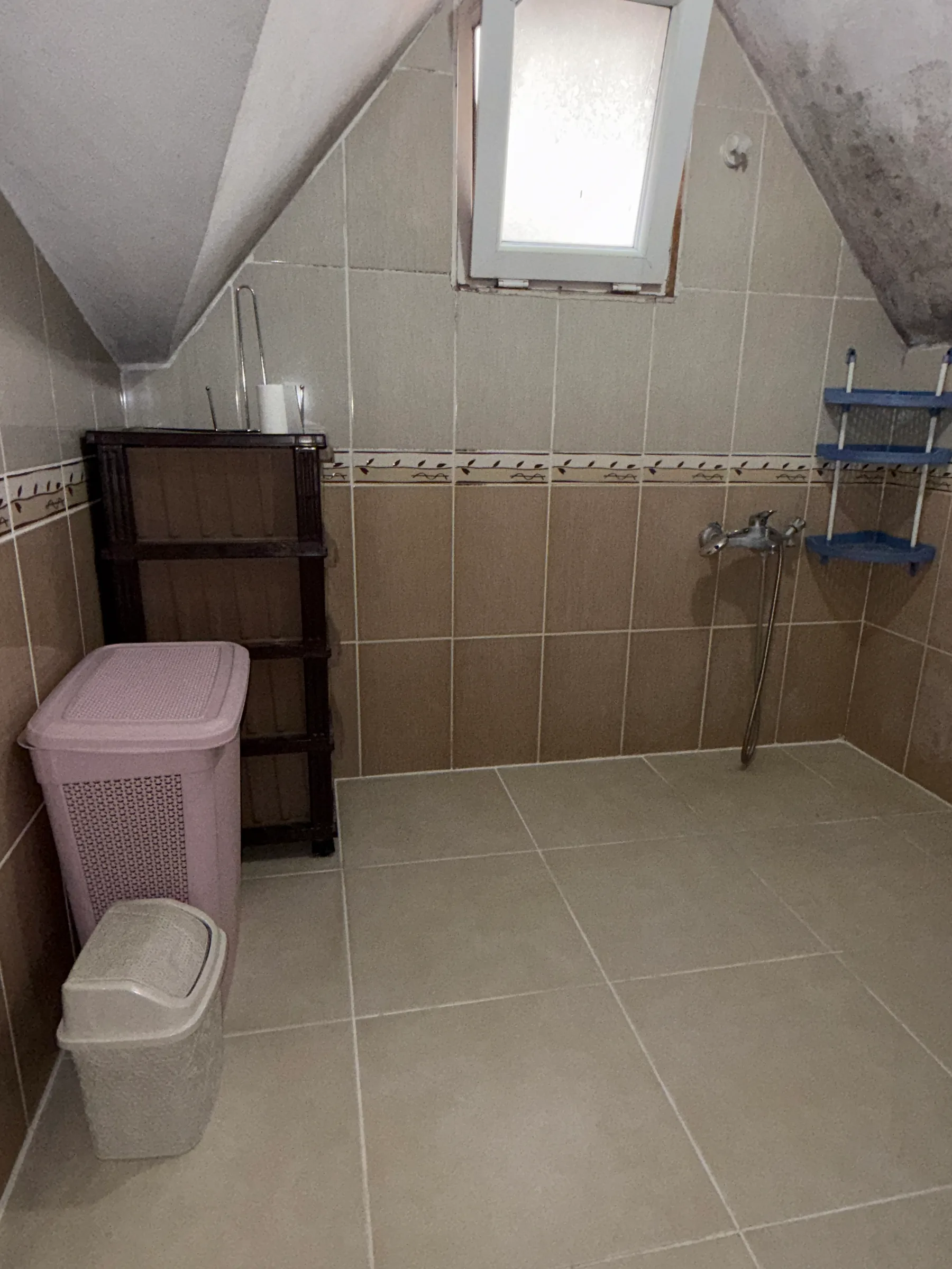 Bahçelievler Yenibosna'da Kiralık Eşyalı 3+1 Daire