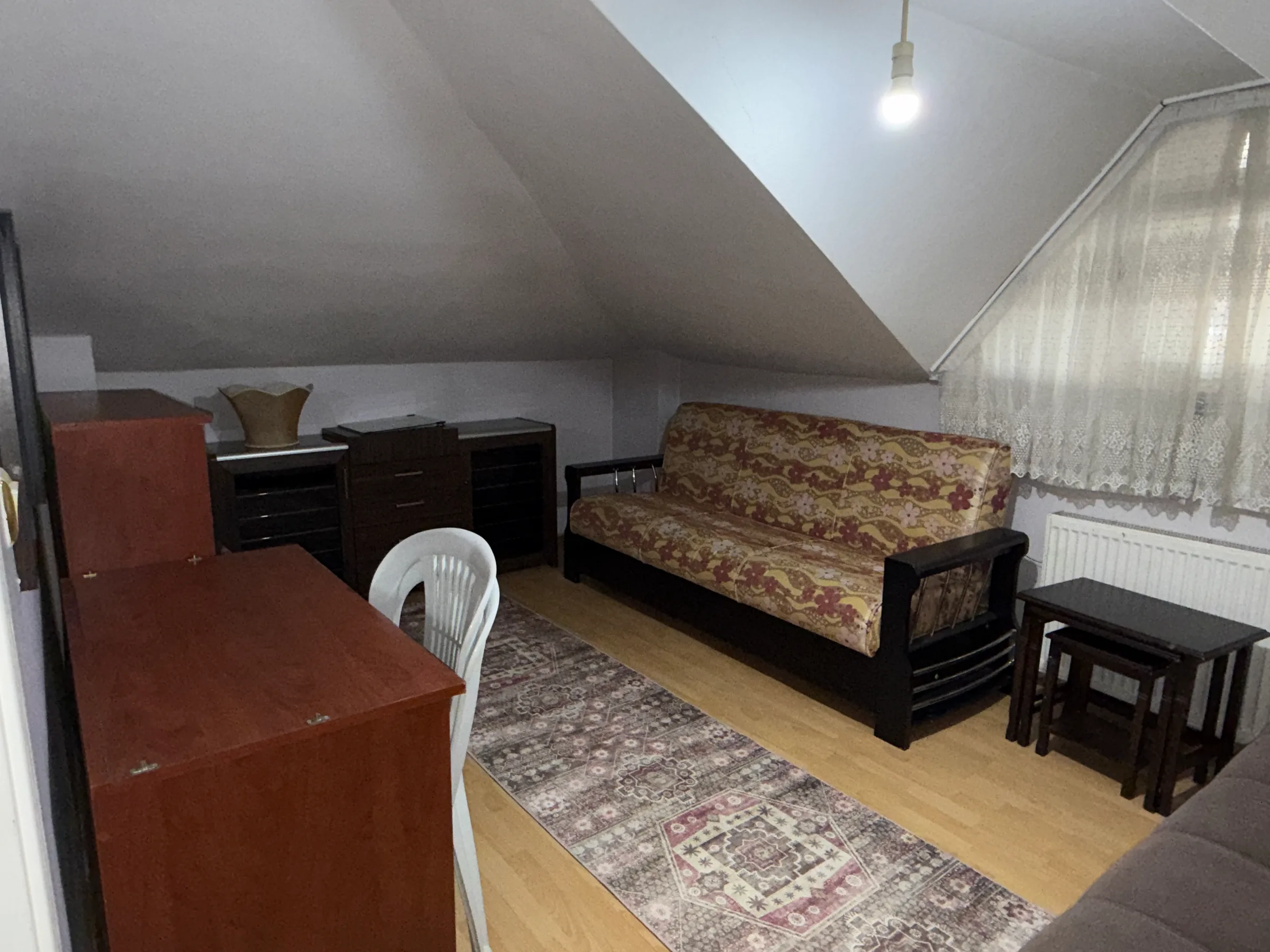 Bahçelievler Yenibosna'da Kiralık Eşyalı 3+1 Daire