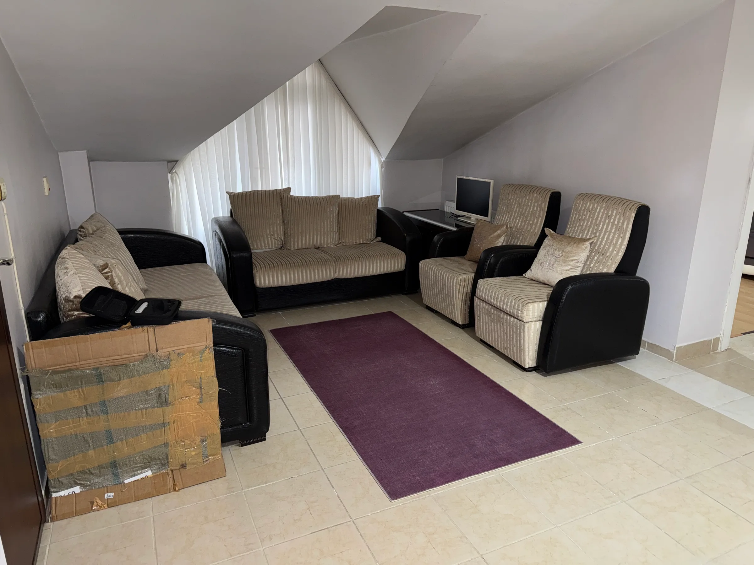 Bahçelievler Yenibosna'da Kiralık Eşyalı 3+1 Daire