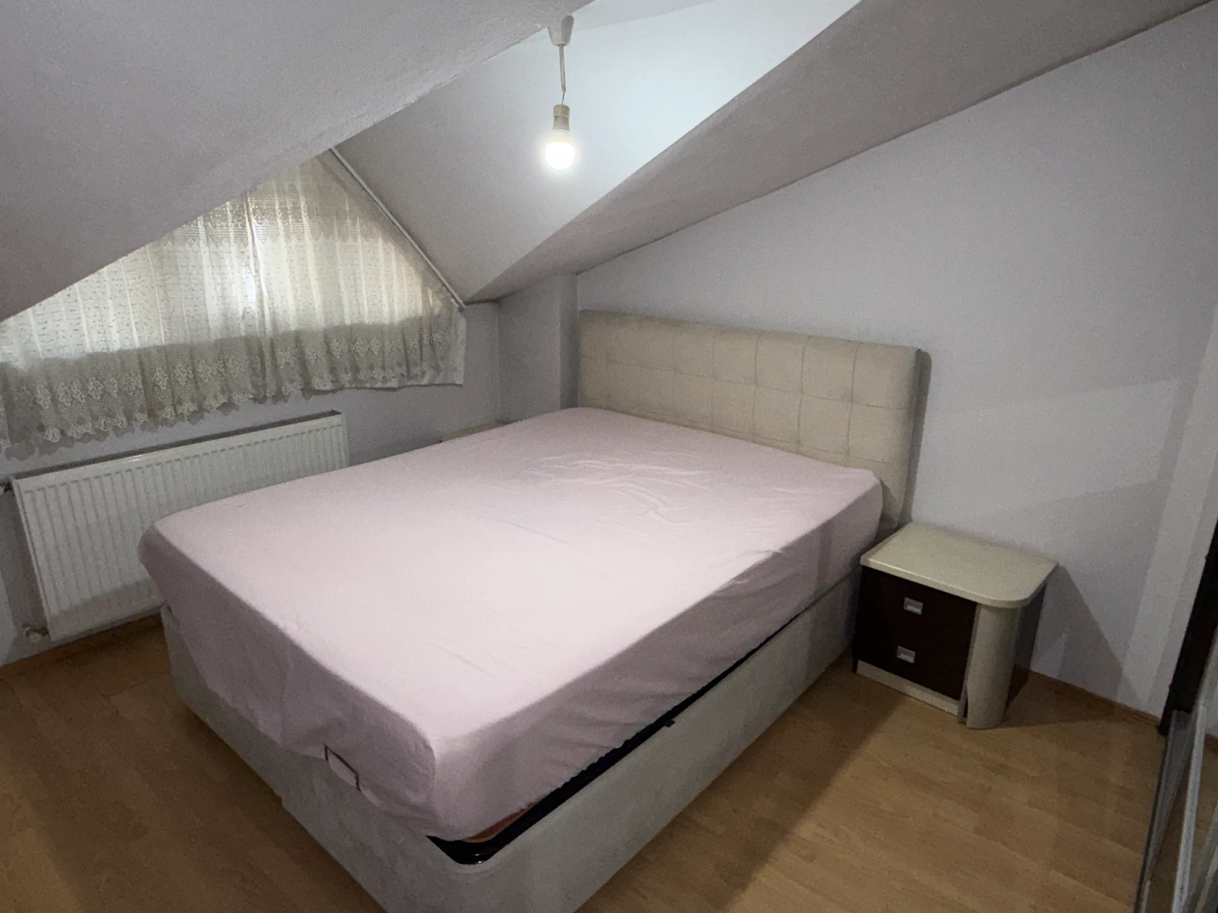 Bahçelievler Yenibosna'da Kiralık Eşyalı 3+1 Daire