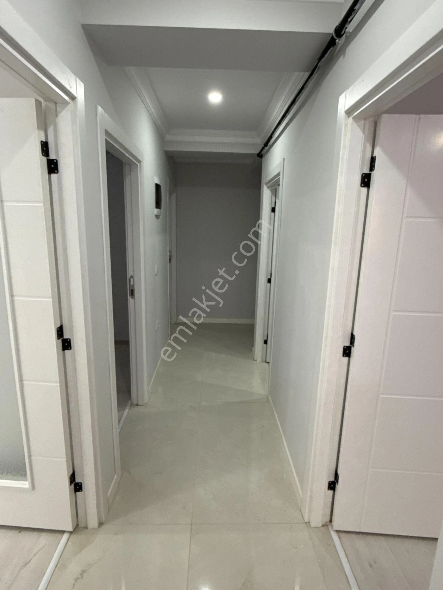 Yenibosnada Satılık 120 m2 3+1 Otoparklı Daire (sıfır Bina)