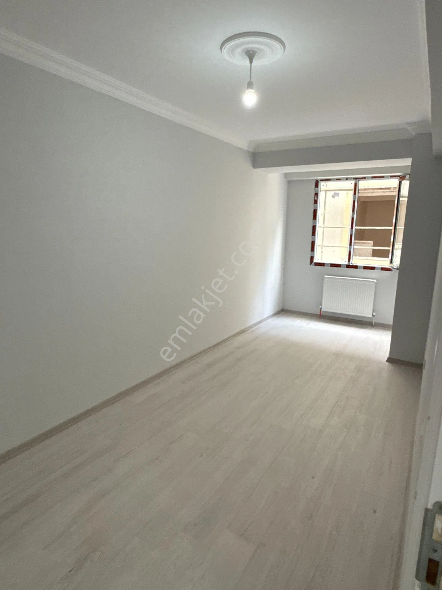 Yenibosnada Satılık 120 m2 3+1 Otoparklı Daire (sıfır Bina)