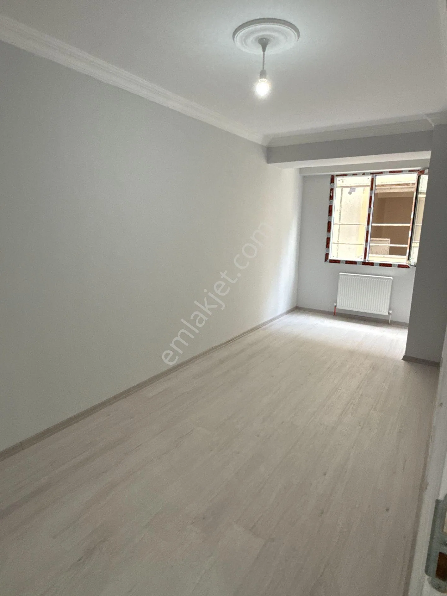 Yenibosnada Satılık 120 m2 3+1 Otoparklı Daire (sıfır Bina)