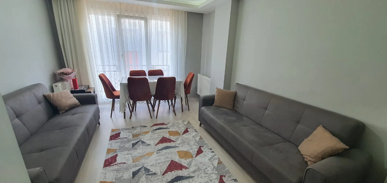 Bahçelievler Yenibosna'da Satılık 2+1 80m² Daire