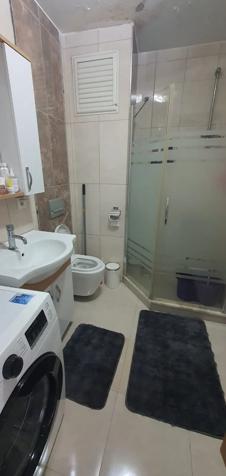 Bahçelievler Yenibosna'da Satılık 2+1 80m² Daire
