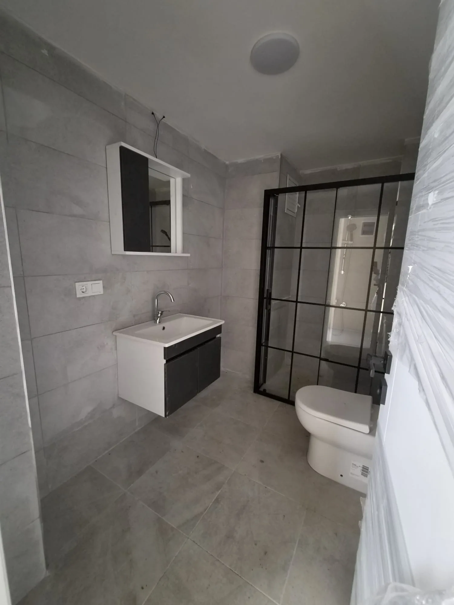 Sultanbeyli Giresun Caddesinde Acil Satılık 6+1 Dubleks Daire