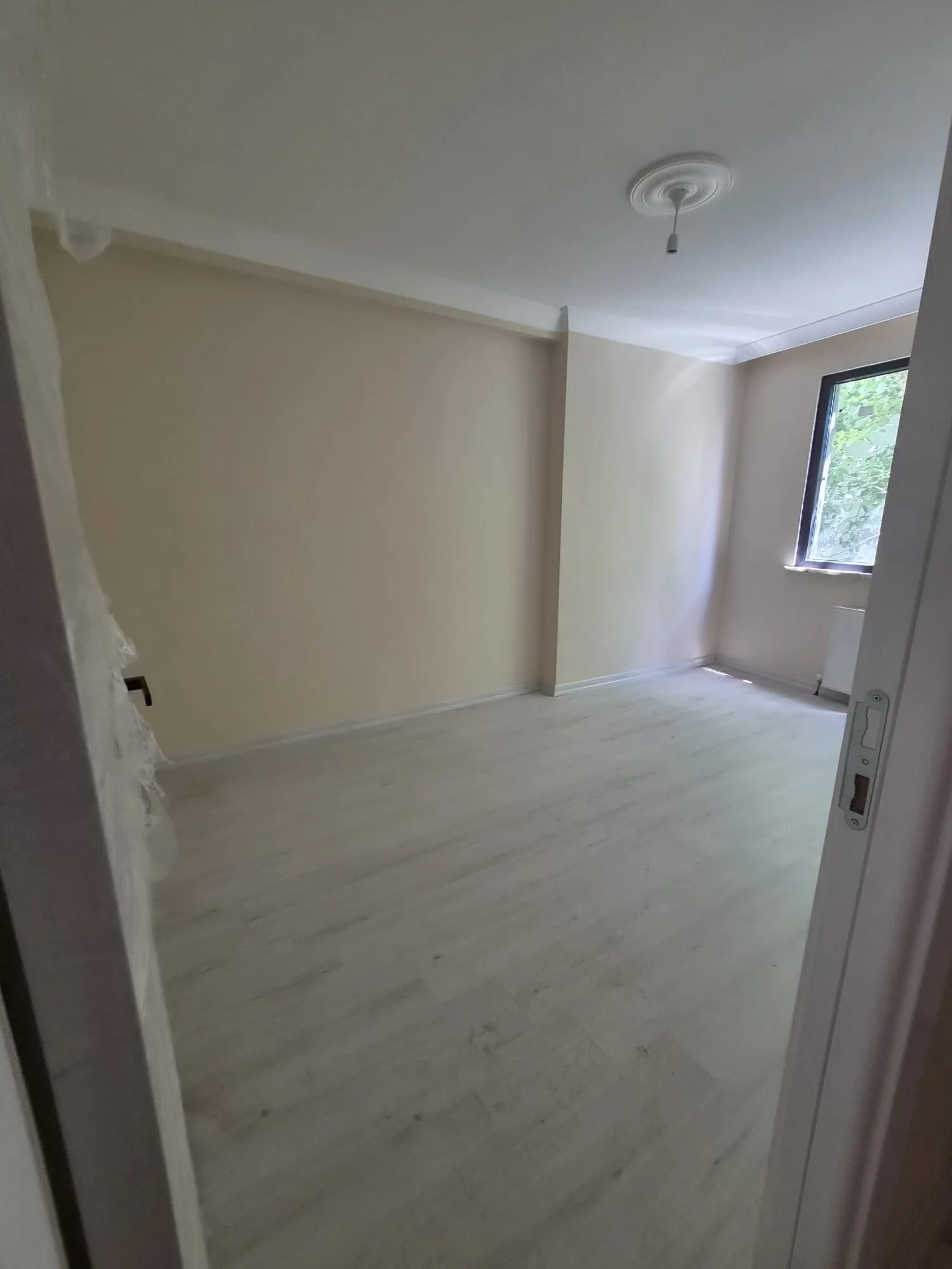Sultanbeyli Giresun Caddesinde Acil Satılık 6+1 Dubleks Daire